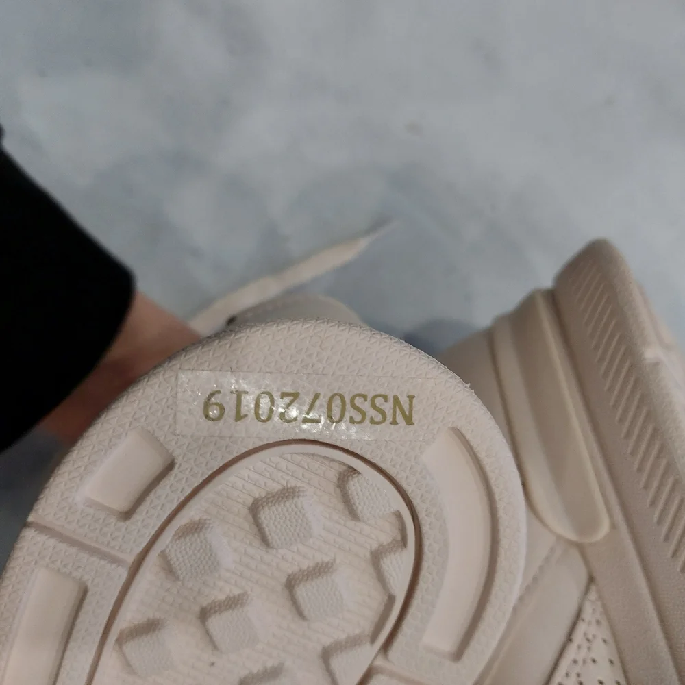 Everlane Leather Tread Sneakers The Trainer Pale Pink - Picture 7 of 8